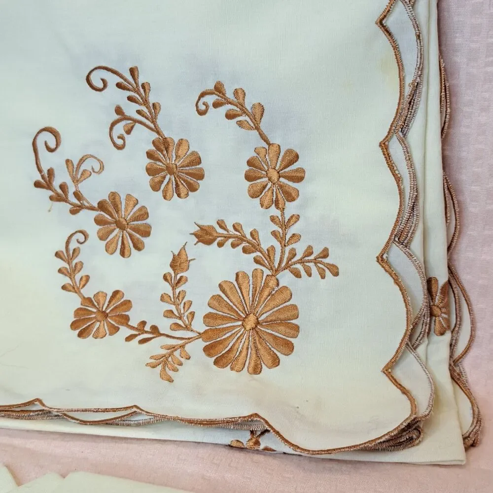 Vintage Set Of 5 Table Serving Linen Napkins And Big Square Beige Embroidered